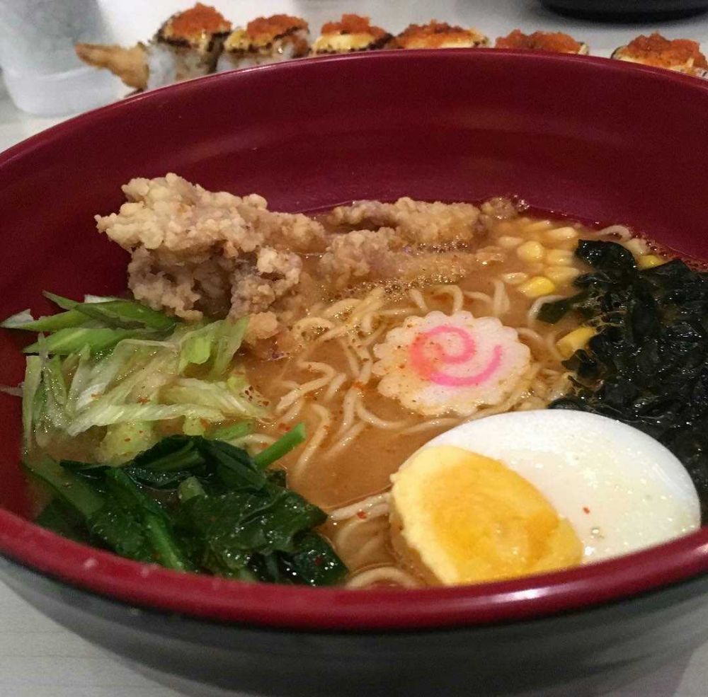 6 Tempat Makan Ramen Lezat di Surabaya, Siap-Siap Ketagihan!