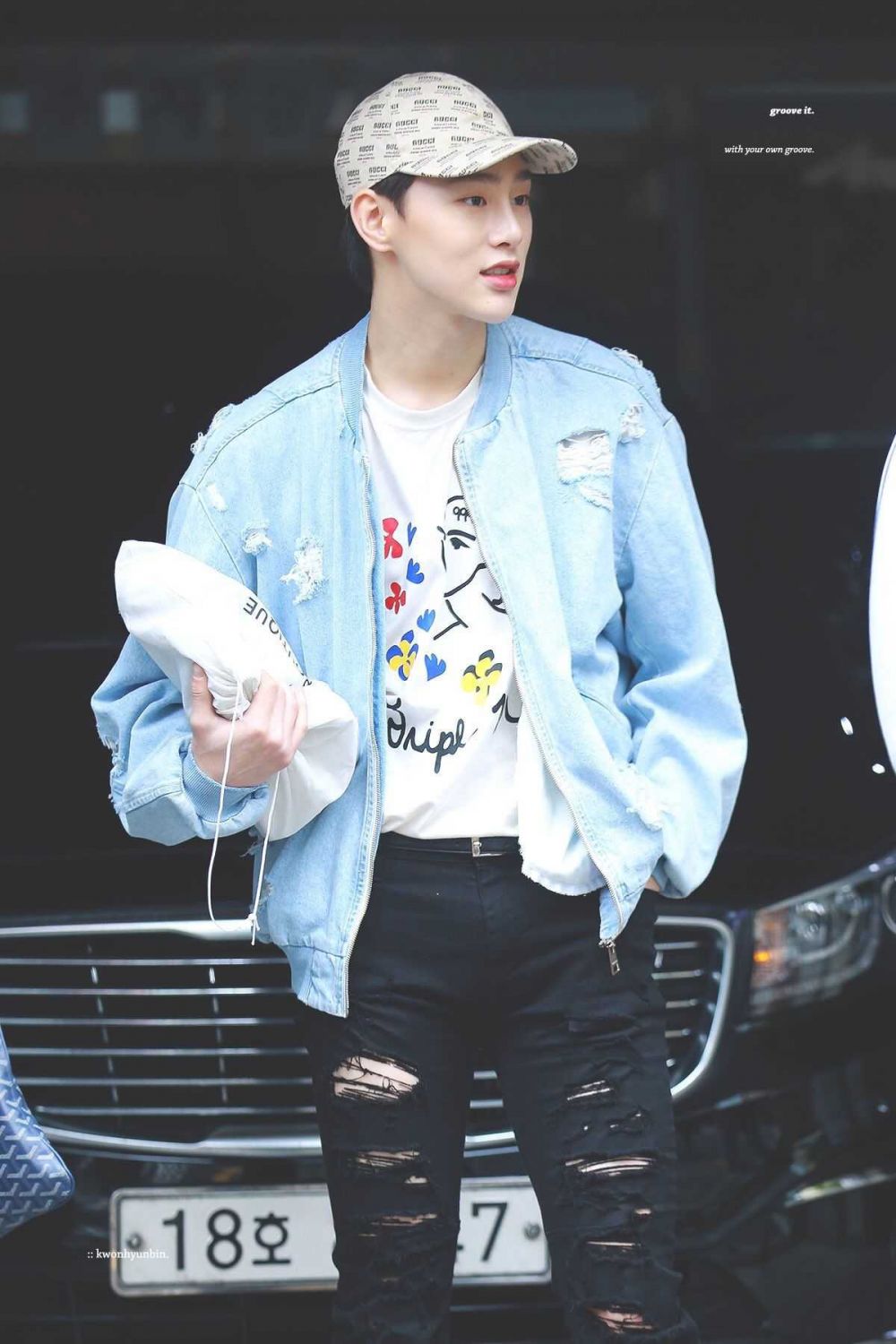 9 Ide Gaya Kasual Ala Kwon Hyun Bin Gak Bikin Bosan 9 Ide Gaya Kasual Ala Kwon Hyun Bin Gak Bikin Bosan
