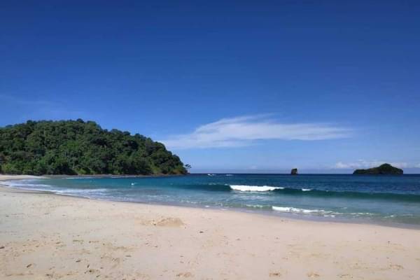 Pantai Di Jawa Timur Yang Cocok Untuk Healing