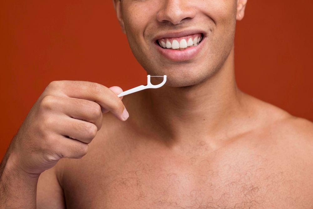 5 Kesalahan Flossing Gigi yang Harus Dihindari