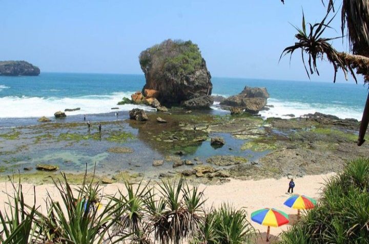 Pantai di Yogyakarta Ini Layak disebut Hidden Paradise Mana Saja
