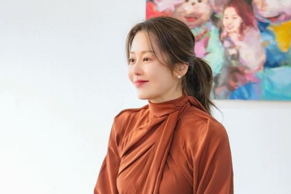9 Harga Fashion Item Go Hyun Jung di KDrama Reflection of You