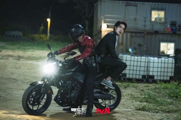 Segera Tayang, 10 Potret Cuplikan Terbaru Drama Bad and Crazy