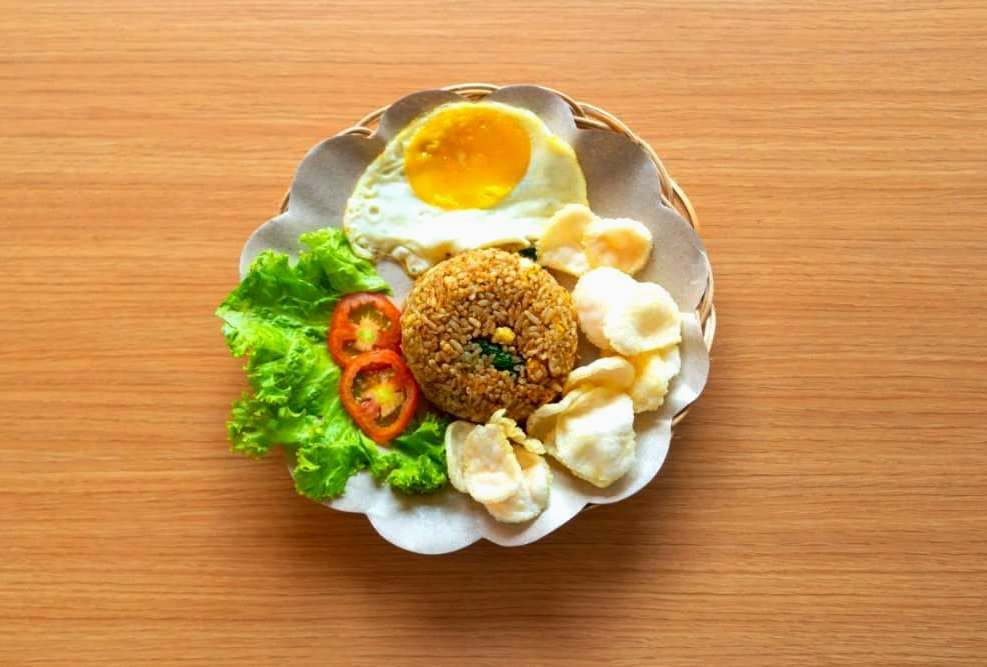 7 Menu Nasi Goreng Lezat dan Anti Ribet, Pas Banget buat Makan Malam!