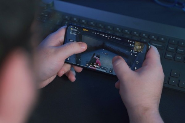 5 Tips Nyaman Main Game Pakai Smartphone, Gak Lagging!  