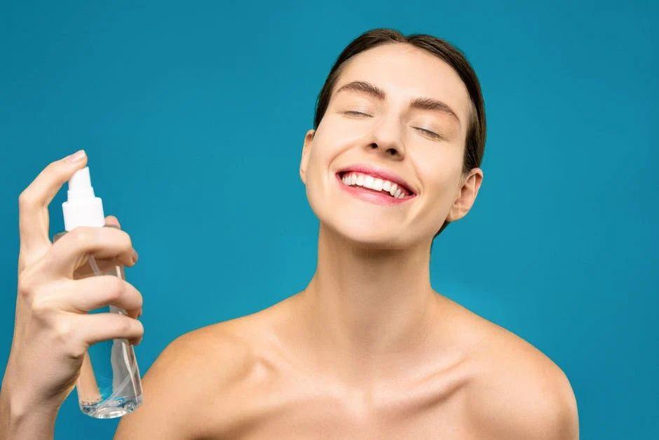 5 Fungsi Priming Water, yang Berbeda Dengan Setting Spray!