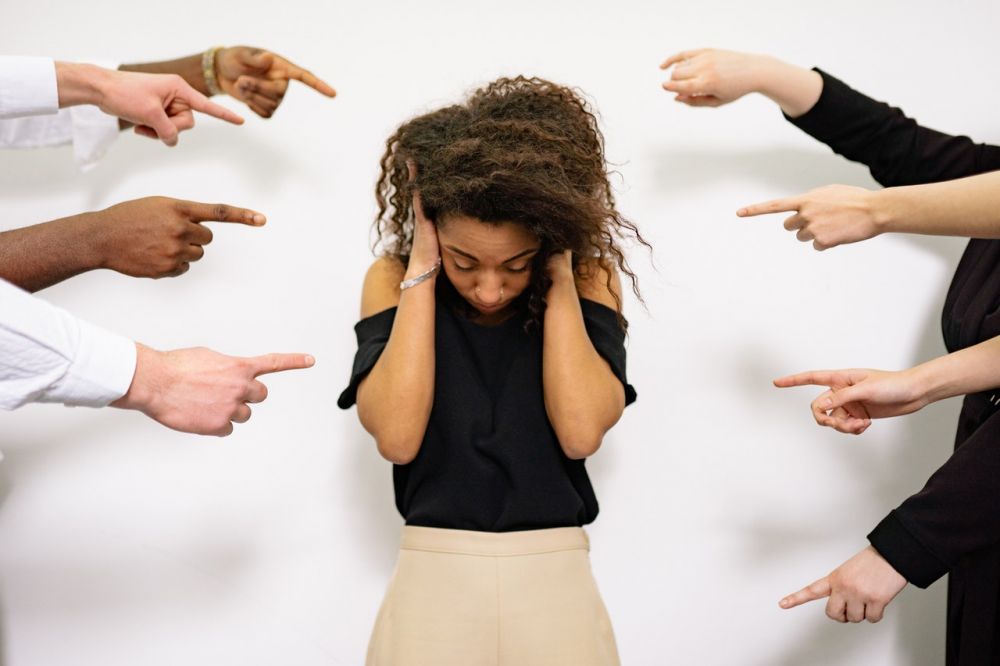 5 Dampak Psikologis yang Dirasakan Korban Bullying, Stop Perundungan!