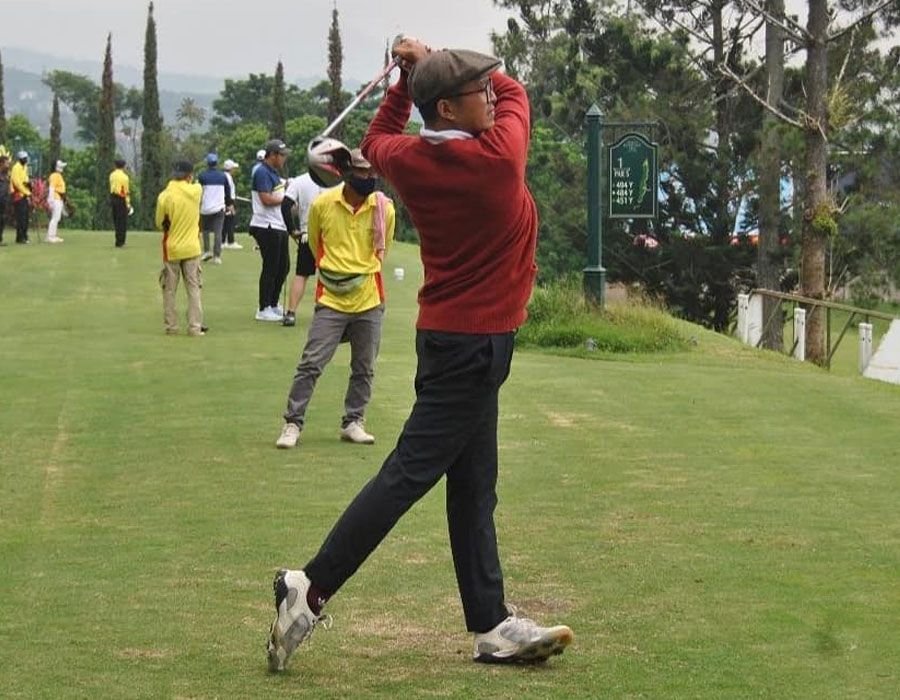 10 Potret Terbaru Putu Sutha, Jawara AFI 3 yang Hobi Main Golf