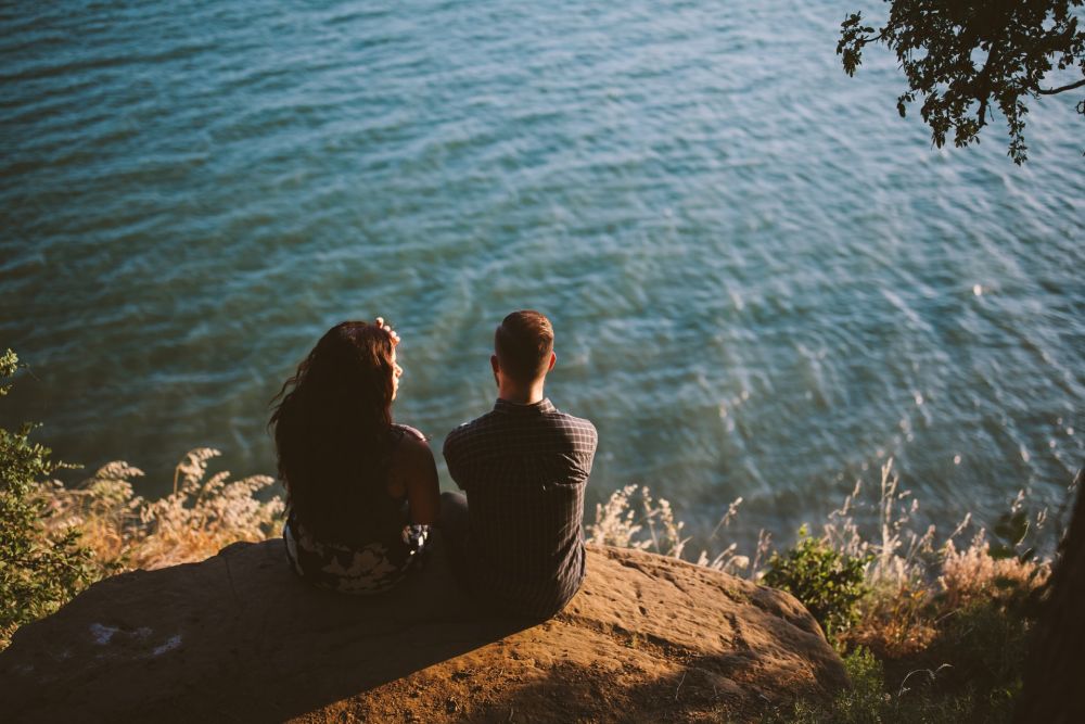 6 Topik yang Harus Didiskusikan Saat Kamu akan Serius dengan Pasangan 