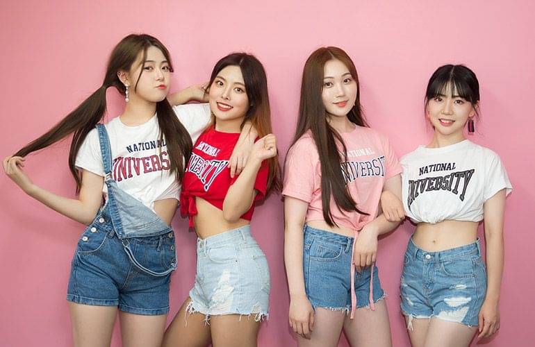 Nama Grup KPop Yang Menggunakan Kata 'Pink'