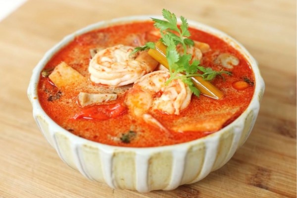 5 Tips Bikin Tom Yam Goong ala Devina Hermawan, Pakai Kaldu Udang!
