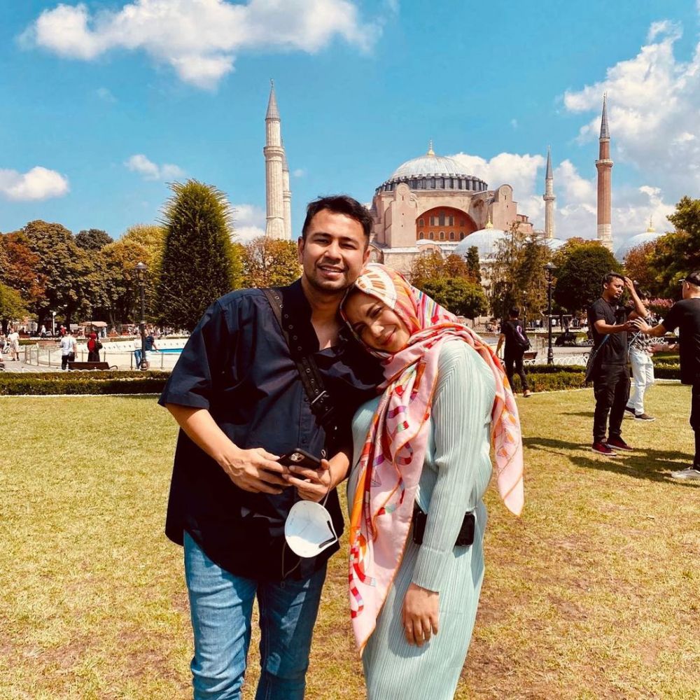 9 Potret Keluarga Seleb saat Liburan ke Turki, Ada Dinda Hauw