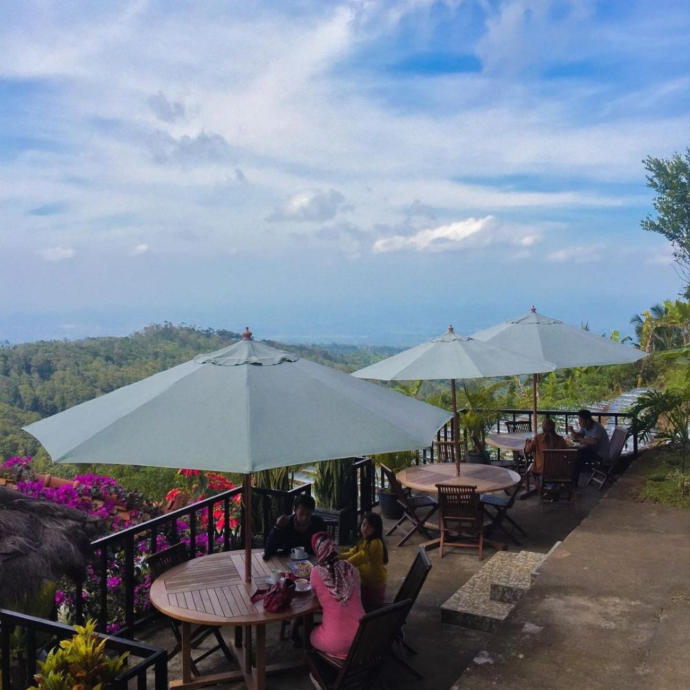 7 Tempat Nongkrong di Kediri dengan Pemandangan Alam, Syahdu Banget!