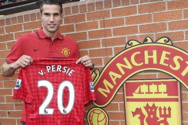 5 Pemain yang Pernah Membela Arsenal dan MU di Era Premier League