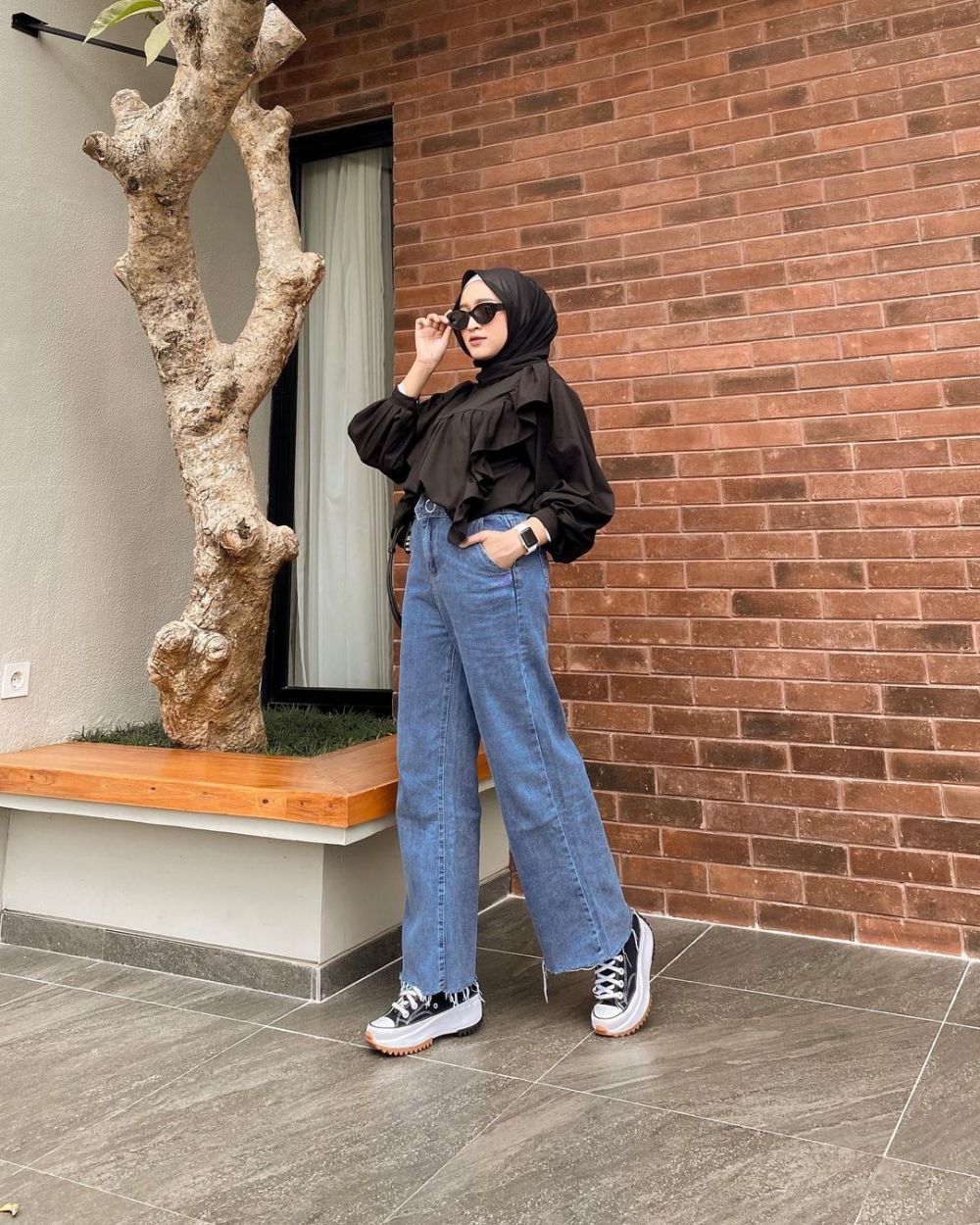 13 Padu Padan Jeans ala Selebgram Seviqe Febinita yang Chic dan Trendi