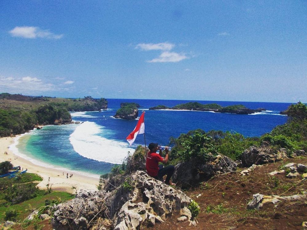 5 Pantai Jawa Timur yang Dijuluki Mini Raja Ampat, Indah Pol!
