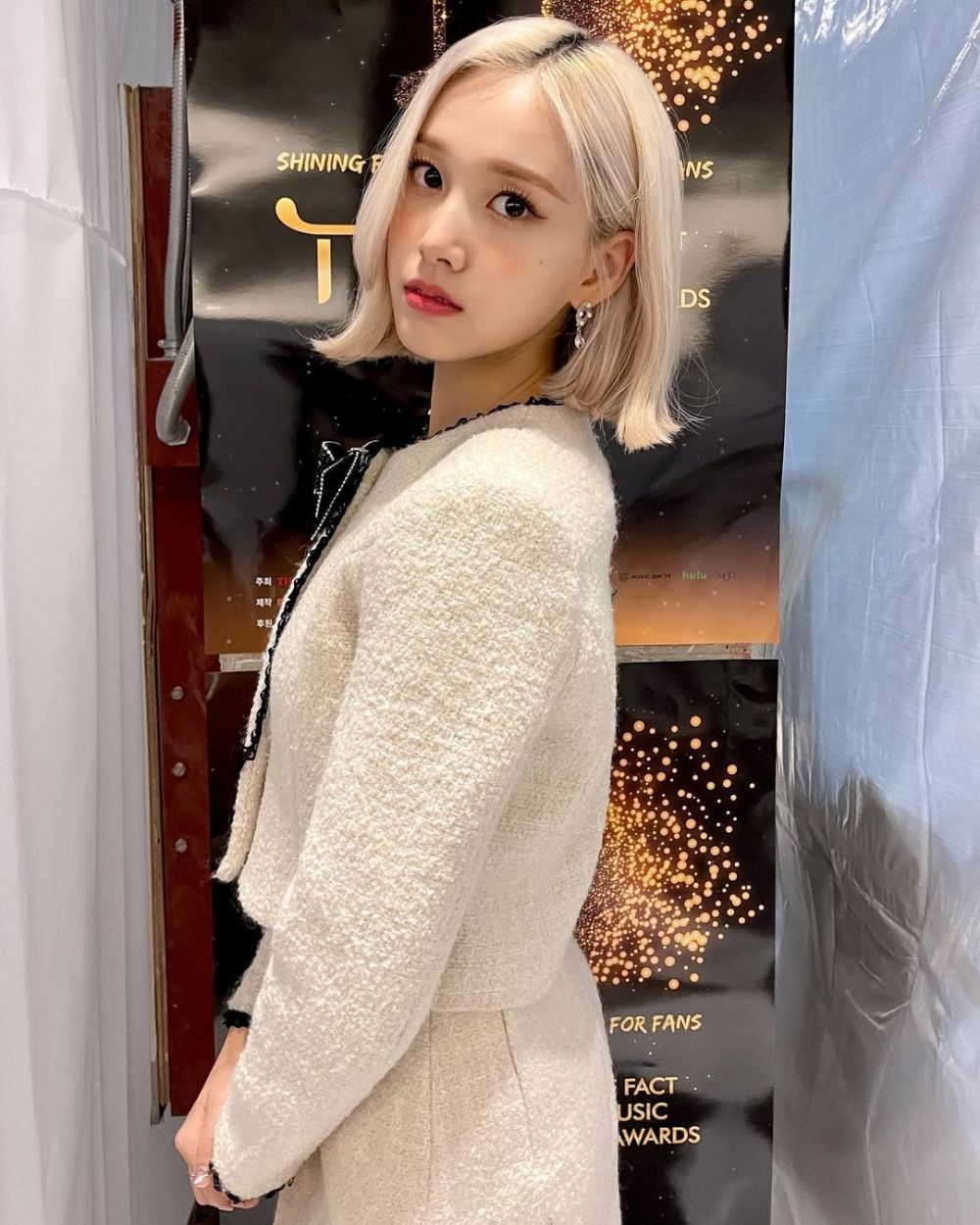 Biodata dan Profil Lengkap J STAYC