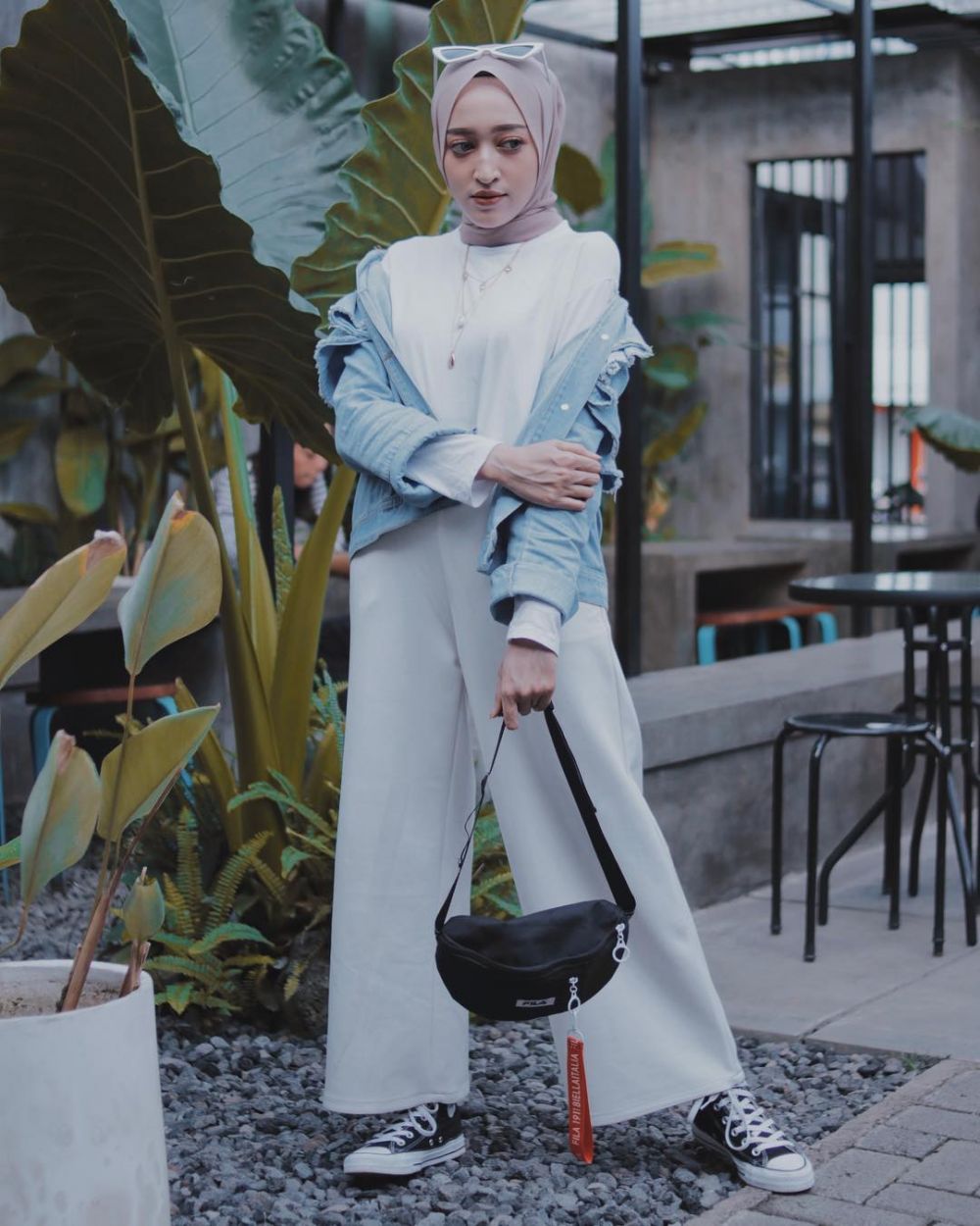 11 Padu Padan Wide Leg Pants ala Selebgram Seviqe Febinita, Chic Abis!