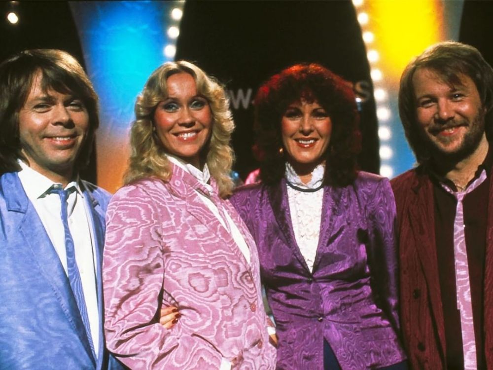 9 Potret Jadul Personel ABBA saat Masih Muda, Kompak dan Penuh Energi!