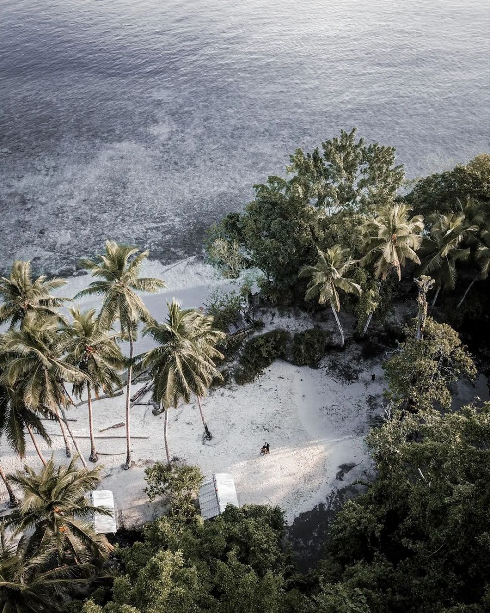 9 Potret Pantai Anggopi, Wisata Eksotis dan Menakjubkan di Biak Papua