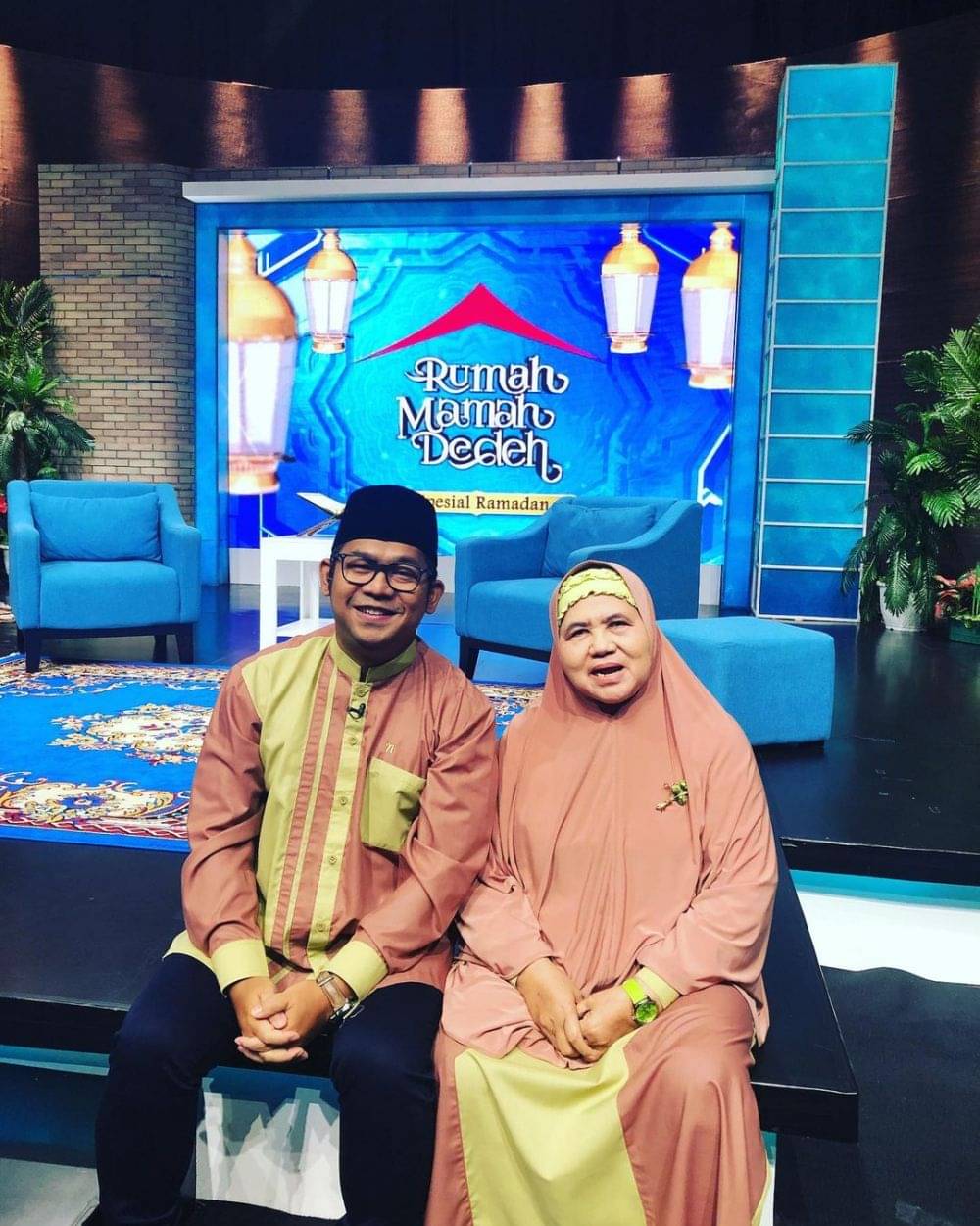 Jadi Host Rumah Mamah Dedeh, 10 Potret Beddu Makin Religius