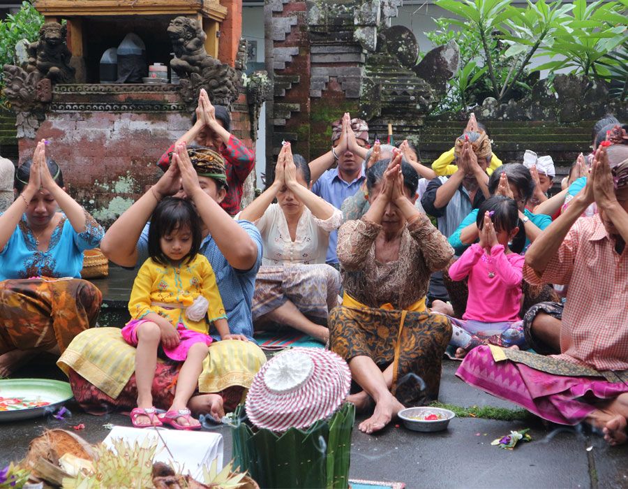 6 Doa Hindu Menyambut Tahun Baru, Semoga Mendapat Berkah