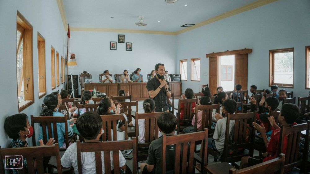 Gede Andika, Mengesampingkan Ego demi Pendidikan Anak di Desa