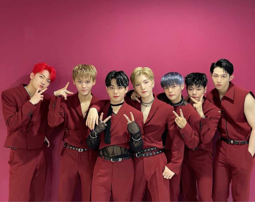5 Boy Group KPop yang Dilarang Pacaran oleh Agensinya