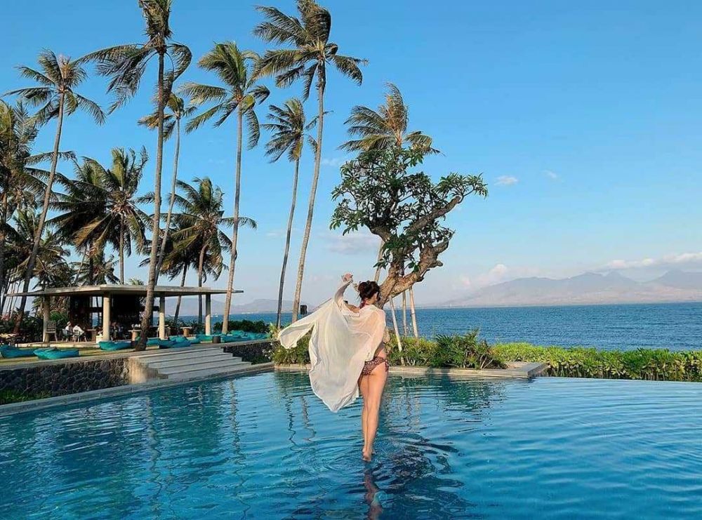 5 Hotel dengan Fasilitas Infinity Pool Terbaik di Indonesia
