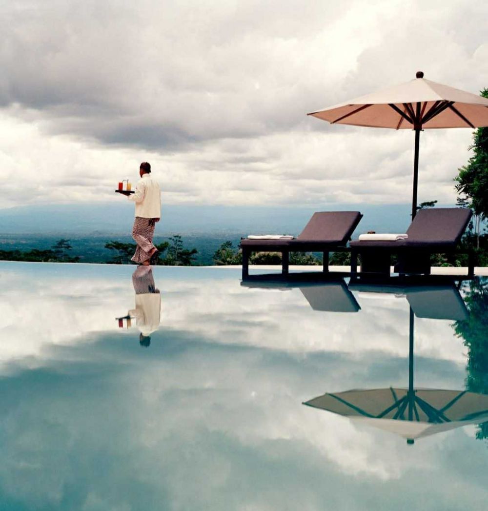 5 Hotel dengan Fasilitas Infinity Pool Terbaik di Indonesia