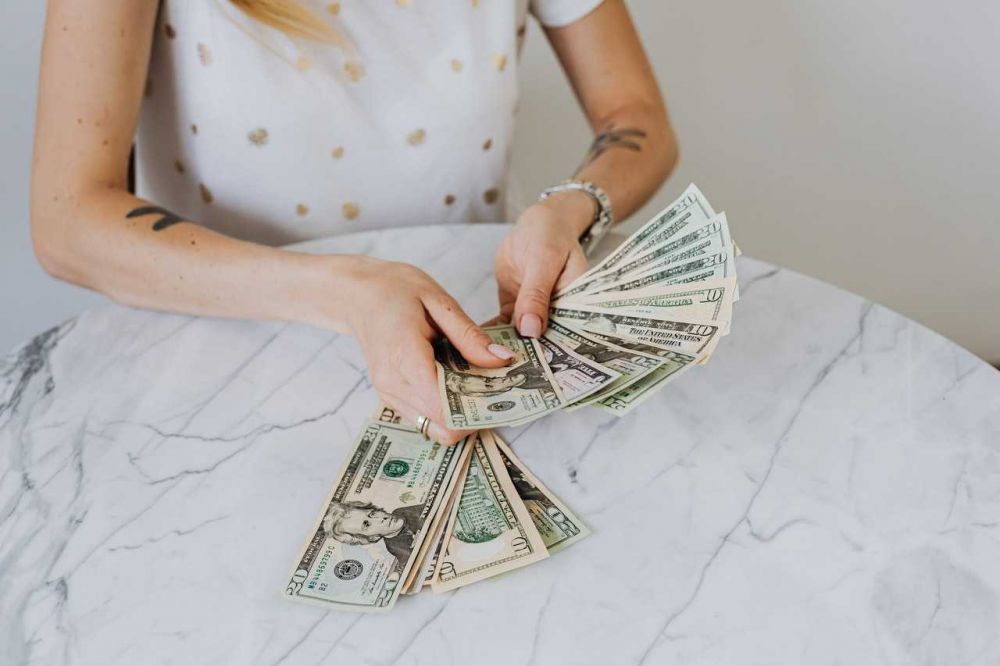 5 Kebiasaan yang Bikin Kamu Boros dalam Menggunakan Uang
