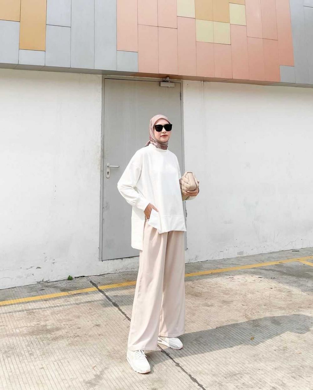11 Ide OOTD Korean Hijab Look ala Selebgram Bahjatina, Auto Naksir