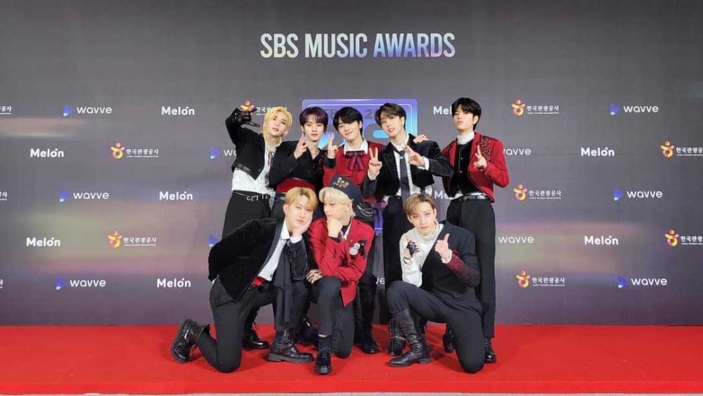 10 Grup KPop dengan Fandom Paling Loyal, Fans-nya Militan!