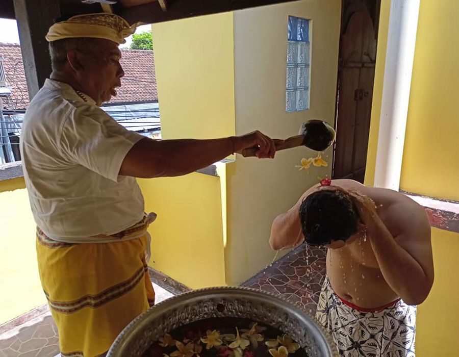 5 Fakta Kekuatan Gayatri Mantra, Ibu dari Segala Mantra di Bali