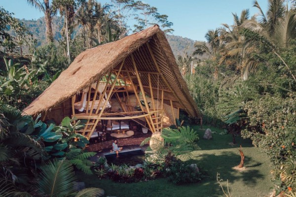 5 Rekomendasi Hotel dengan Konsep Unik di Bali, Seru buat Staycation!