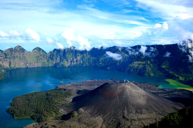 5 Gunung dengan Letusan Paling Mematikan di Indonesia