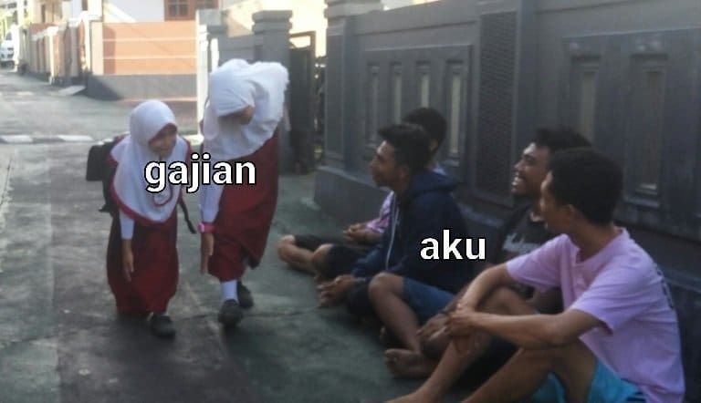 10 Meme Gajian di Tanggal Muda yang Cuma Numpang Lewat