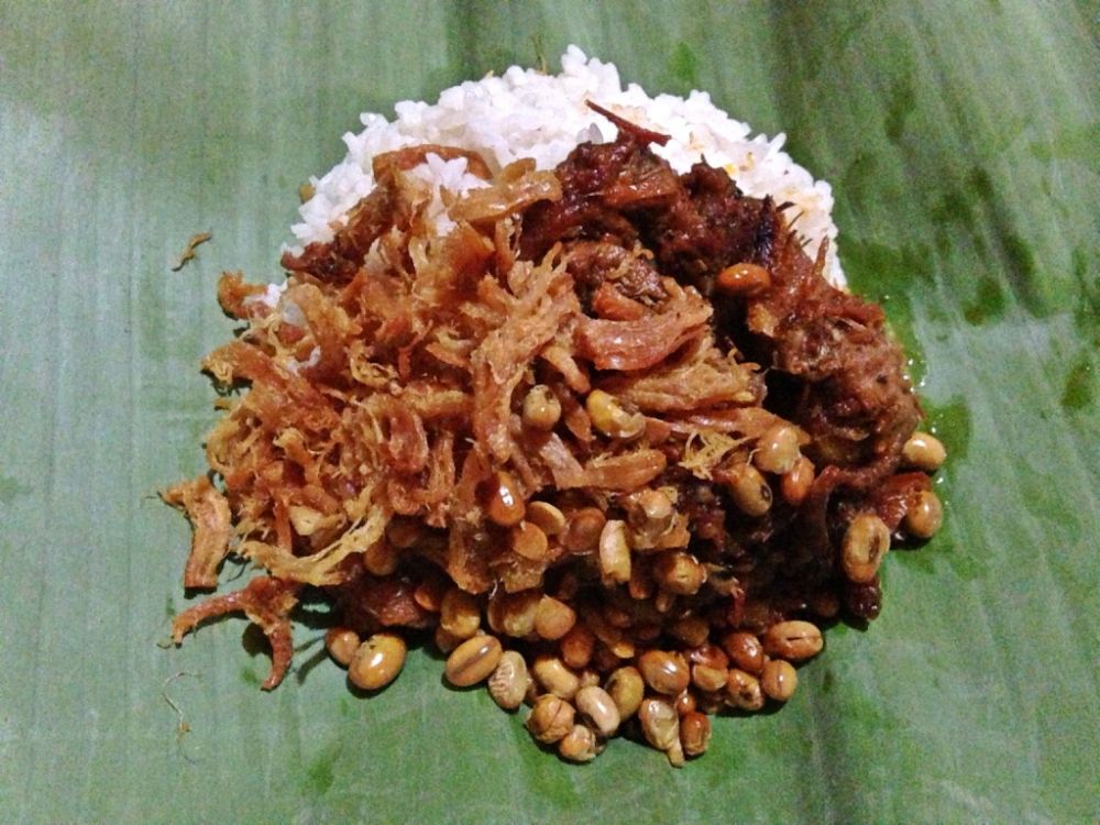 Begini Cara Membuat Nasi Campur Khas Lombok