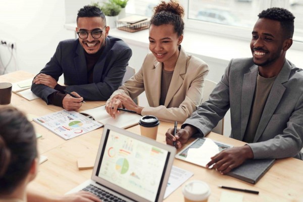 5 Cara Pertahankan Sikap Profesional Bekerja agar Gak jadi Slogan Saja