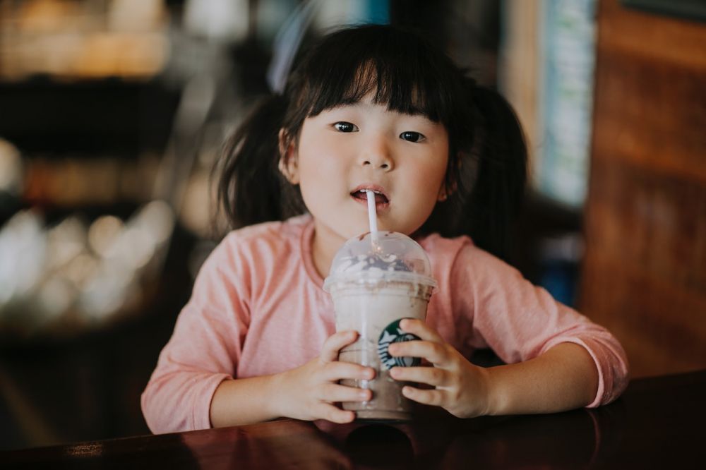 5 Bahaya Minum Kopi untuk Anak-anak, Bisa Hambat Pertumbuhan!