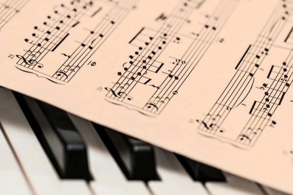 5 Idiom Inggris yang Berkaitan dengan Musik, Tahu Arti For a Song?