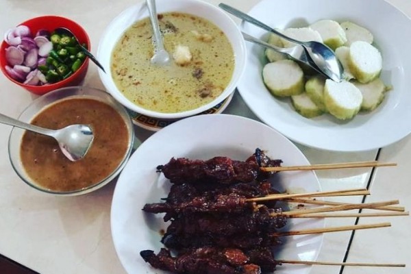 12 Resep Sate Sapi Enak, Bumbu dan Cara Membuatnya Mudah