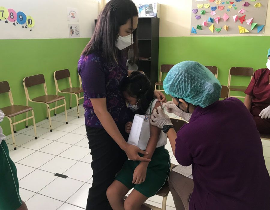 Potret Vaksinasi COVID-19 Anak-Anak di Denpasar Selatan