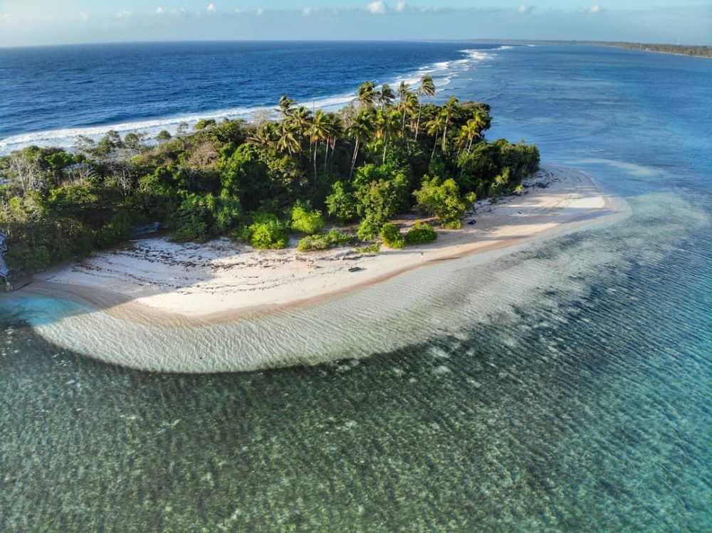 Pulau di Indonesia dengan Keindahan Bawah Laut yang Memukau 