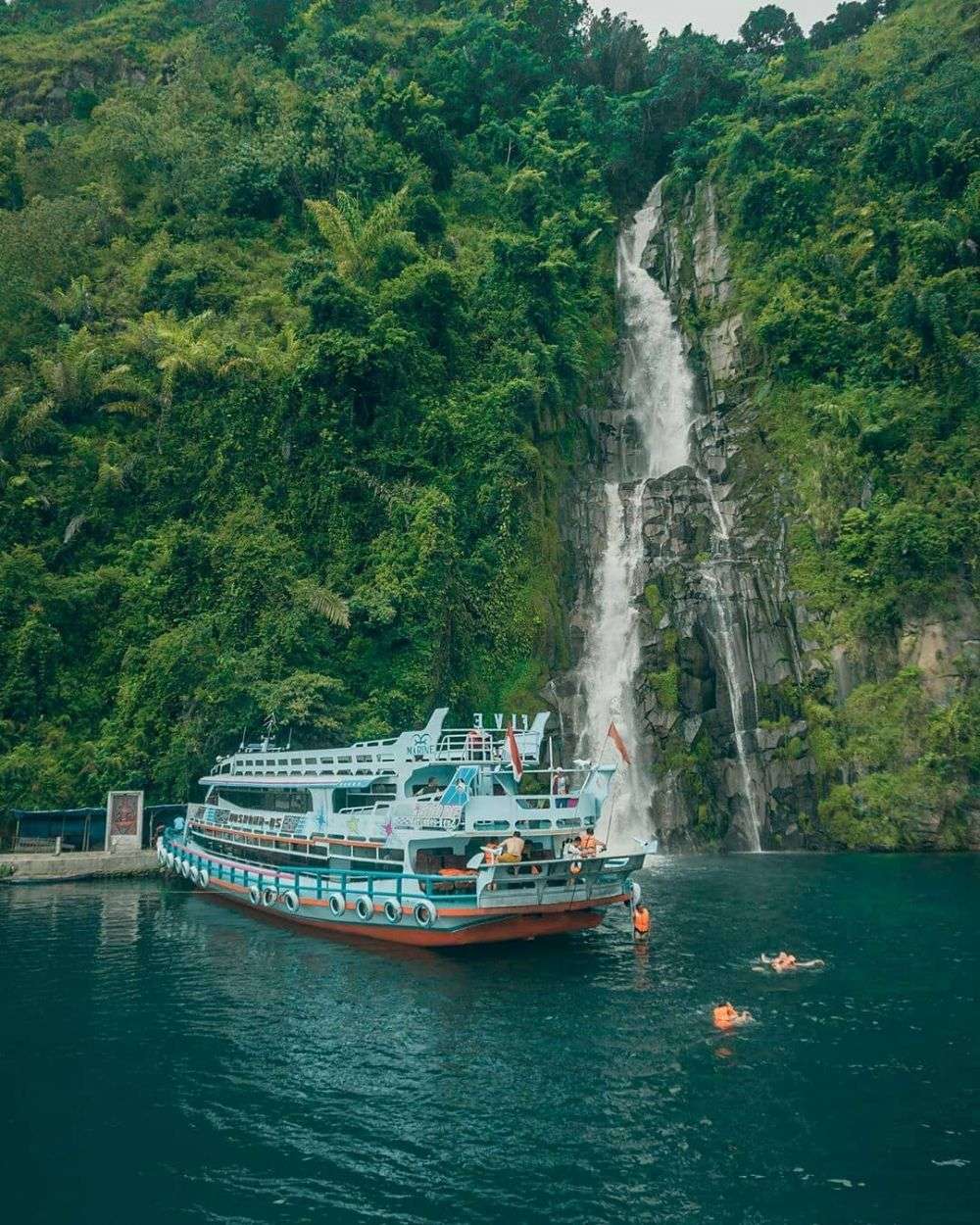 Tempat Wisata Di Samosir