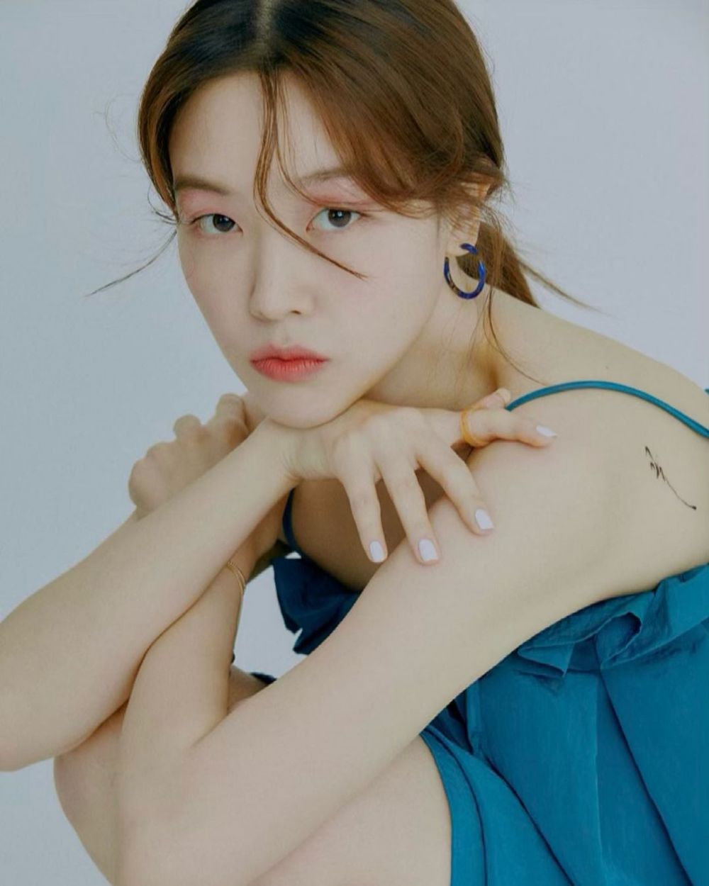 7 nữ thần tượng K-Pop trở thành thành viên đầu tiên ra mắt hoạt động trong nhóm của họ