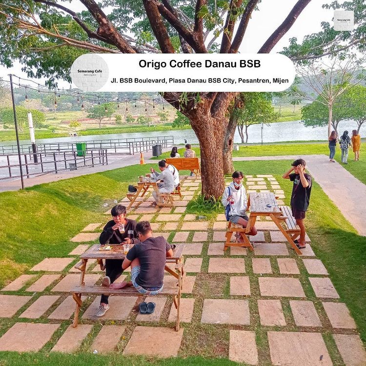5 Rekomendasi Cafe di Semarang yang Bikin Adem Hati, Cek Cek ! 