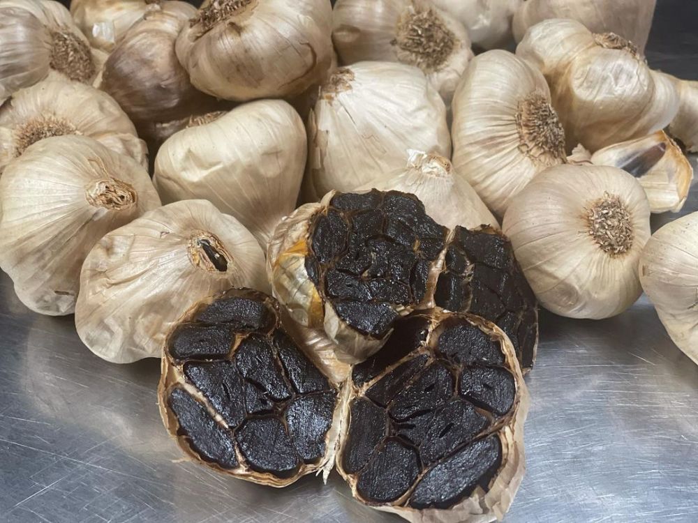 5 Fakta Menarik tentang Bawang Hitam, Banyak Manfaat Sehat! 