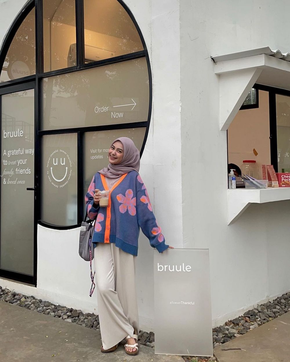 9 Gaya Menawan ala Dianty Annisa, Cocok Jadi Inspirasi OOTD Hijab
