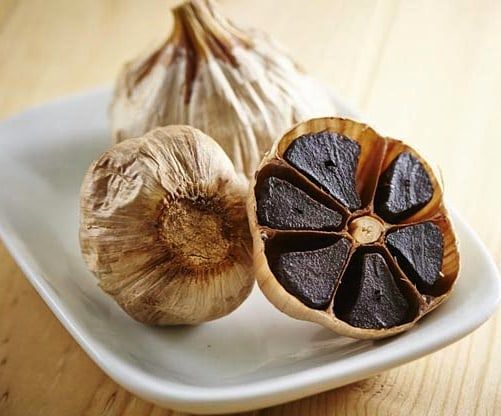 5 Fakta Menarik tentang Bawang Hitam, Banyak Manfaat Sehat! 